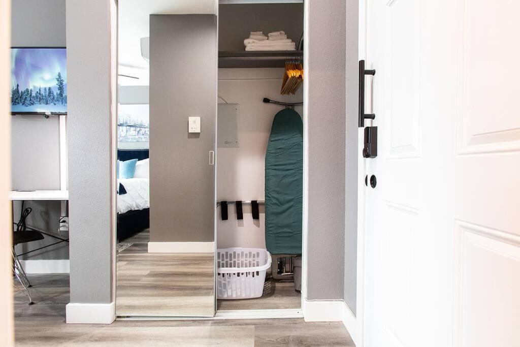 Professionals-Restaurants-Fastwifi-A C-Desk- Pets Apartman San Diego Kültér fotó