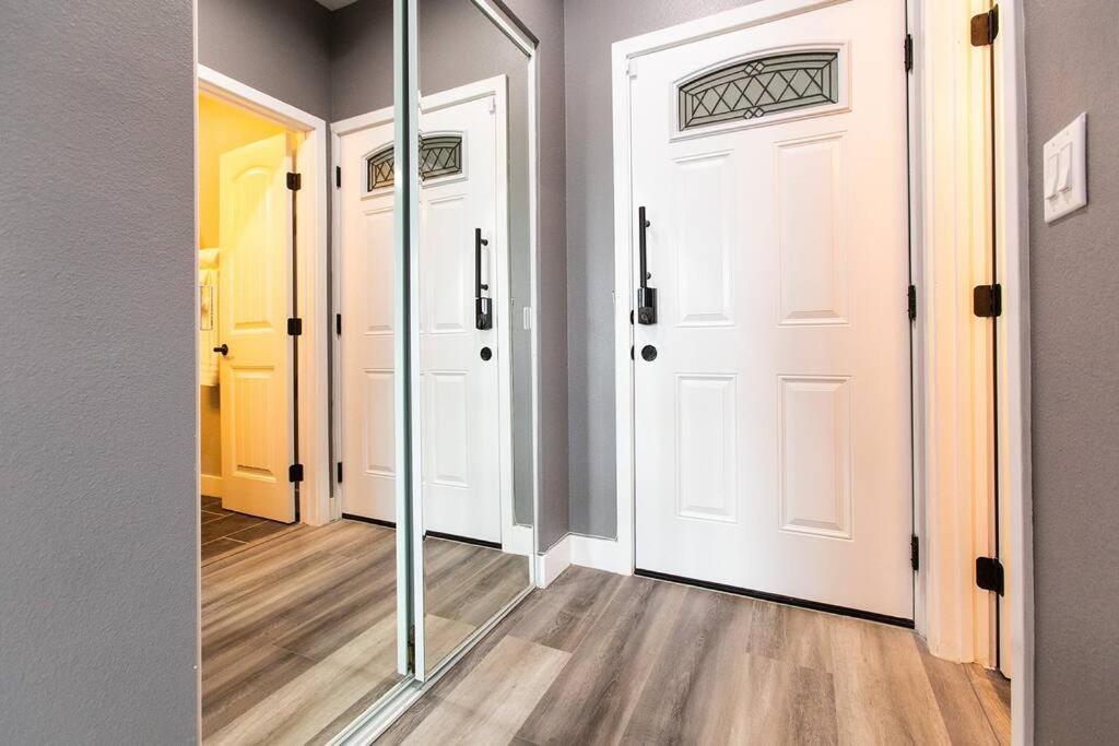 Professionals-Restaurants-Fastwifi-A C-Desk- Pets Apartman San Diego Kültér fotó