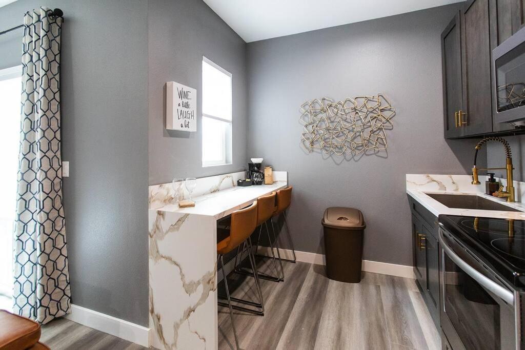 Professionals-Restaurants-Fastwifi-A C-Desk- Pets Apartman San Diego Kültér fotó